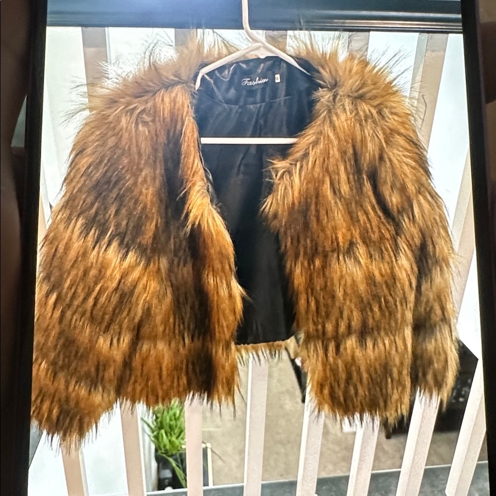 Chic Faux Fur Jacket in Brown and Black
